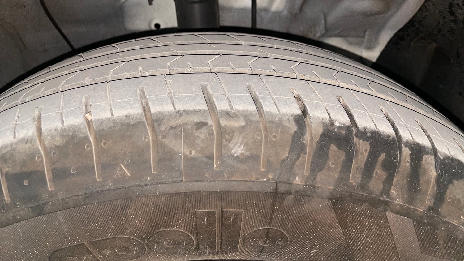 Used 2022 Hyundai Creta EX 1.5 Petrol Petrol Manual tyres RIGHT FRONT TYRE TREAD VIEW