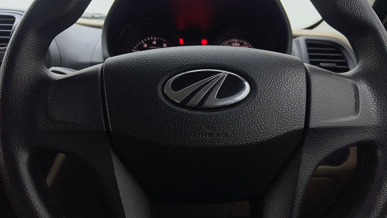 Used 2019 Mahindra TUV300 T4 Plus Diesel Manual top_features Airbags