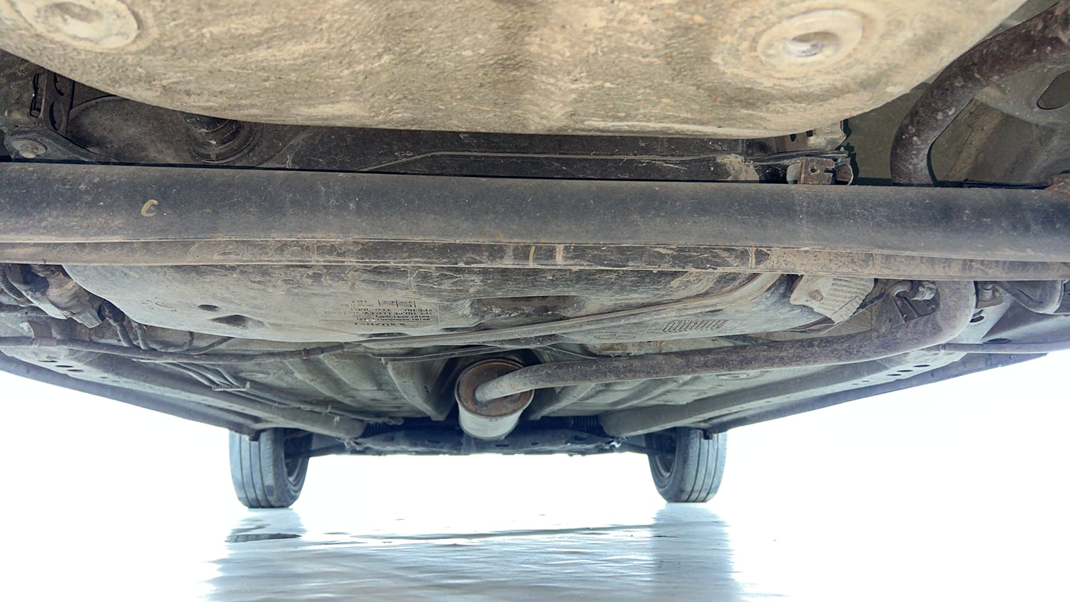 Used 2018 Maruti Suzuki Ignis Delta 1.2 AMT Petrol Automatic extra REAR UNDERBODY VIEW (TAKEN FROM REAR)