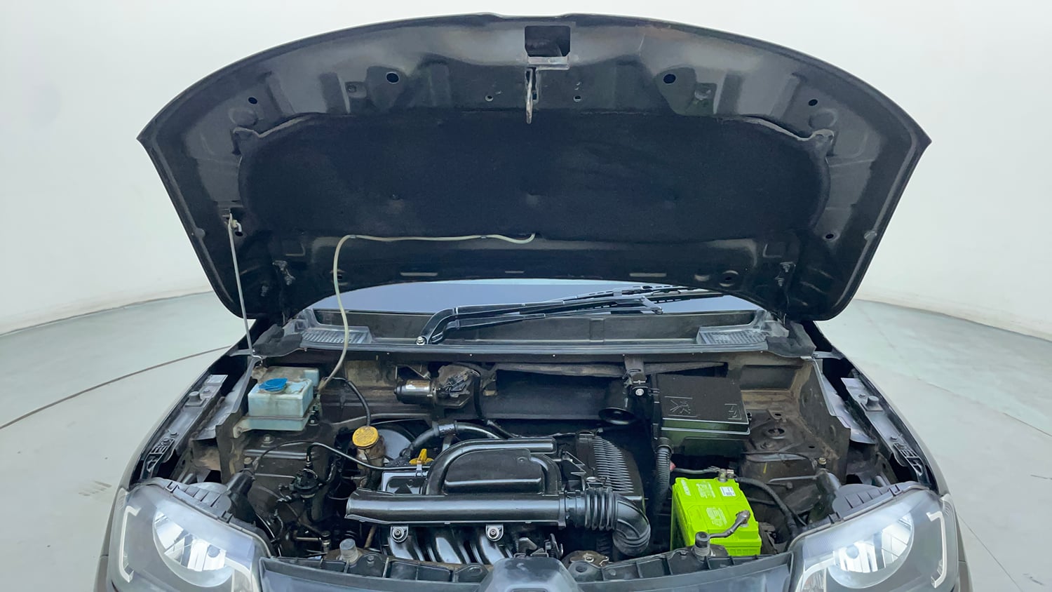 Used 2016 Renault Kwid 1.0 RXT Petrol Manual engine ENGINE & BONNET OPEN FRONT VIEW