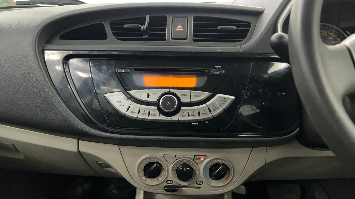 Used 2016 Maruti Suzuki Alto K10 VXi AMT Petrol Automatic interior MUSIC SYSTEM & AC CONTROL VIEW
