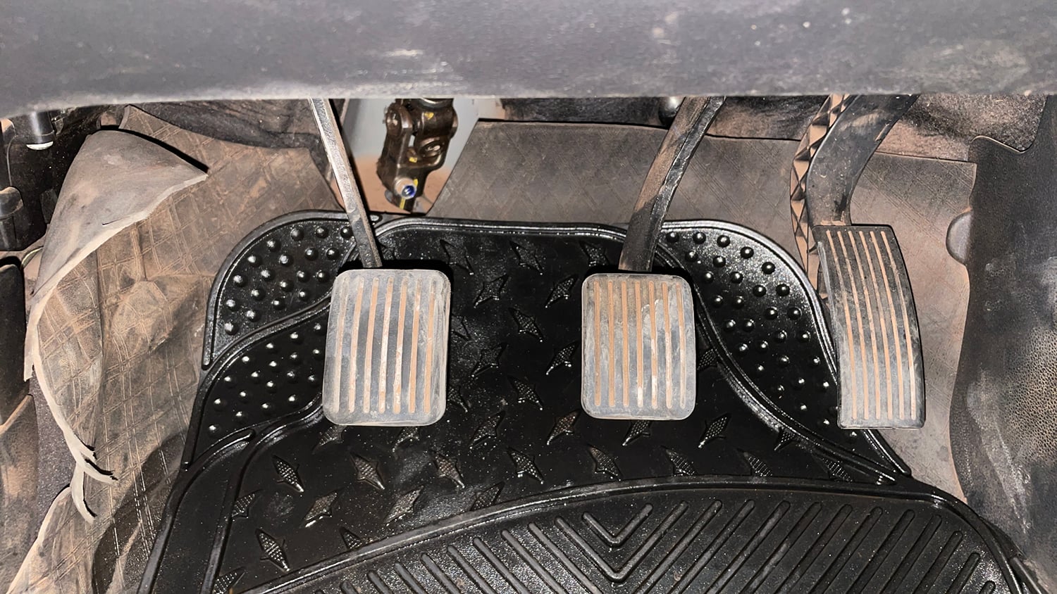 Used 2019 Hyundai Grand i10 Asta 1.2 Kappa VTVT Petrol Manual interior PEDALS VIEW