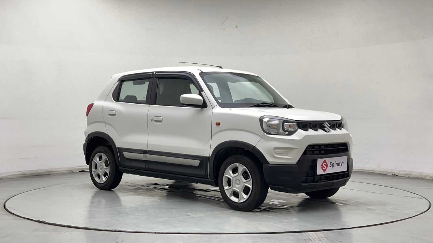 Used 2023 Maruti Suzuki S-Presso VXi Plus (O) AMT Petrol Automatic exterior RIGHT FRONT CORNER VIEW