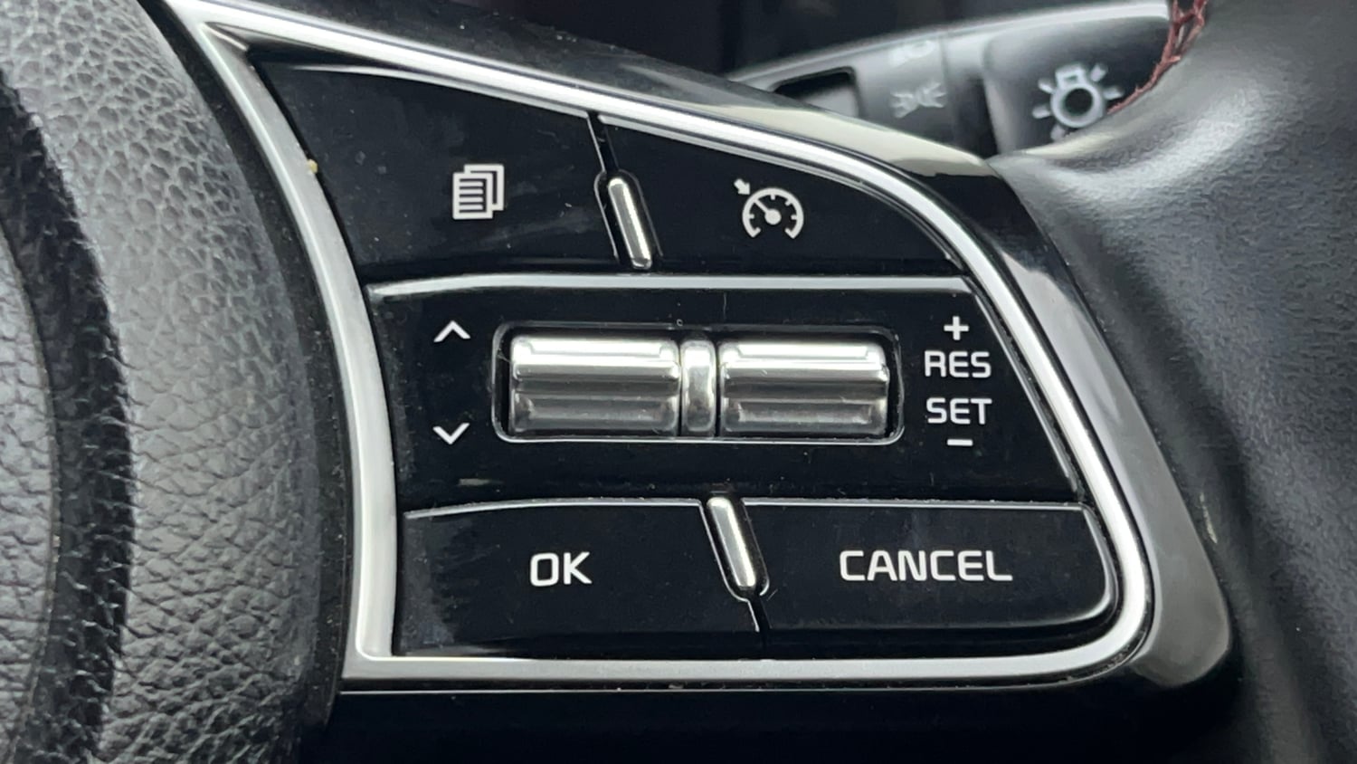 Used 2021 Kia Sonet GTX Plus 1.0 DCT Petrol Automatic top_features Cruise control