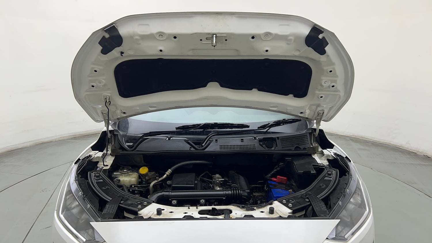 Used 2021 Nissan Magnite XL Petrol Manual engine ENGINE & BONNET OPEN FRONT VIEW