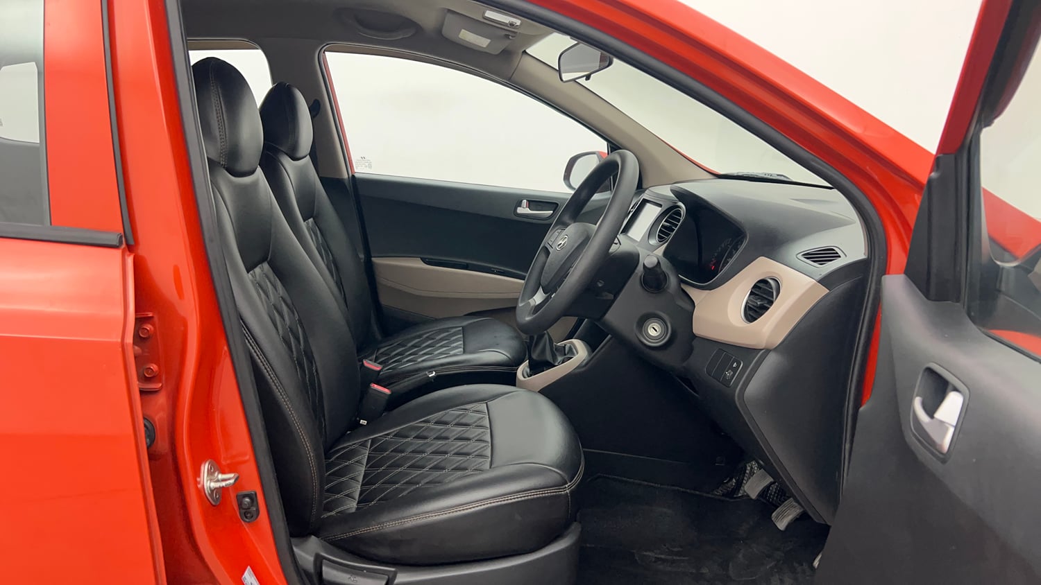 Used 2018 Hyundai Grand i10 Sportz 1.2 Kappa VTVT Petrol Manual interior RIGHT SIDE FRONT DOOR CABIN VIEW