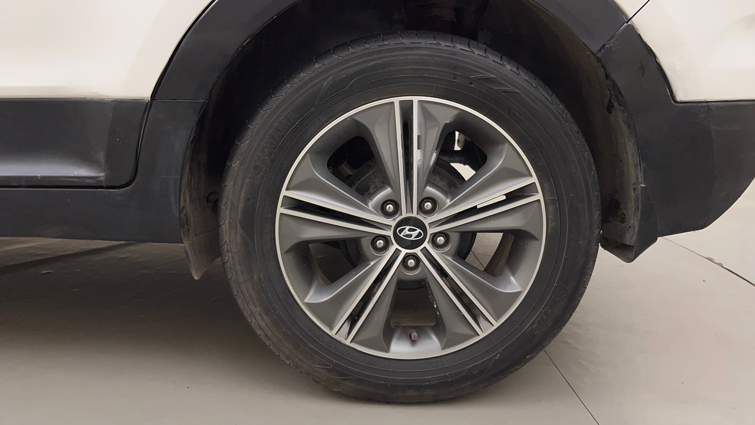 Used 2016 Hyundai Creta 1.6 SX Plus AT Petrol Petrol Automatic tyres LEFT REAR TYRE RIM VIEW