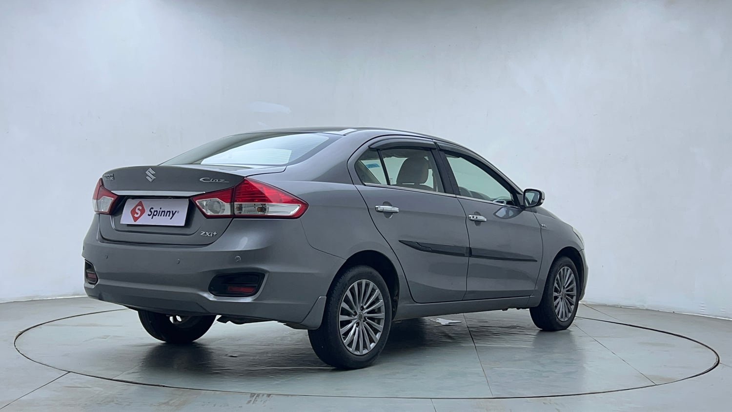 Used 2016 Maruti Suzuki Ciaz ZXI+ AT Petrol Automatic exterior RIGHT REAR CORNER VIEW
