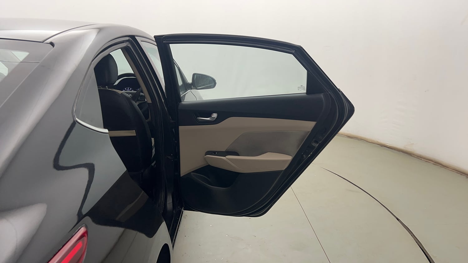 Used 2019 Hyundai Verna SX 1.6 VTVT Petrol Manual interior RIGHT REAR DOOR OPEN VIEW