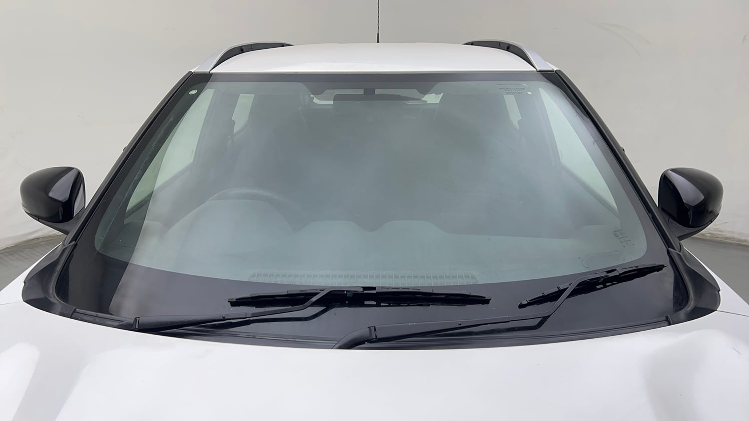 Used 2021 Nissan Magnite XL Petrol Manual exterior FRONT WINDSHIELD VIEW