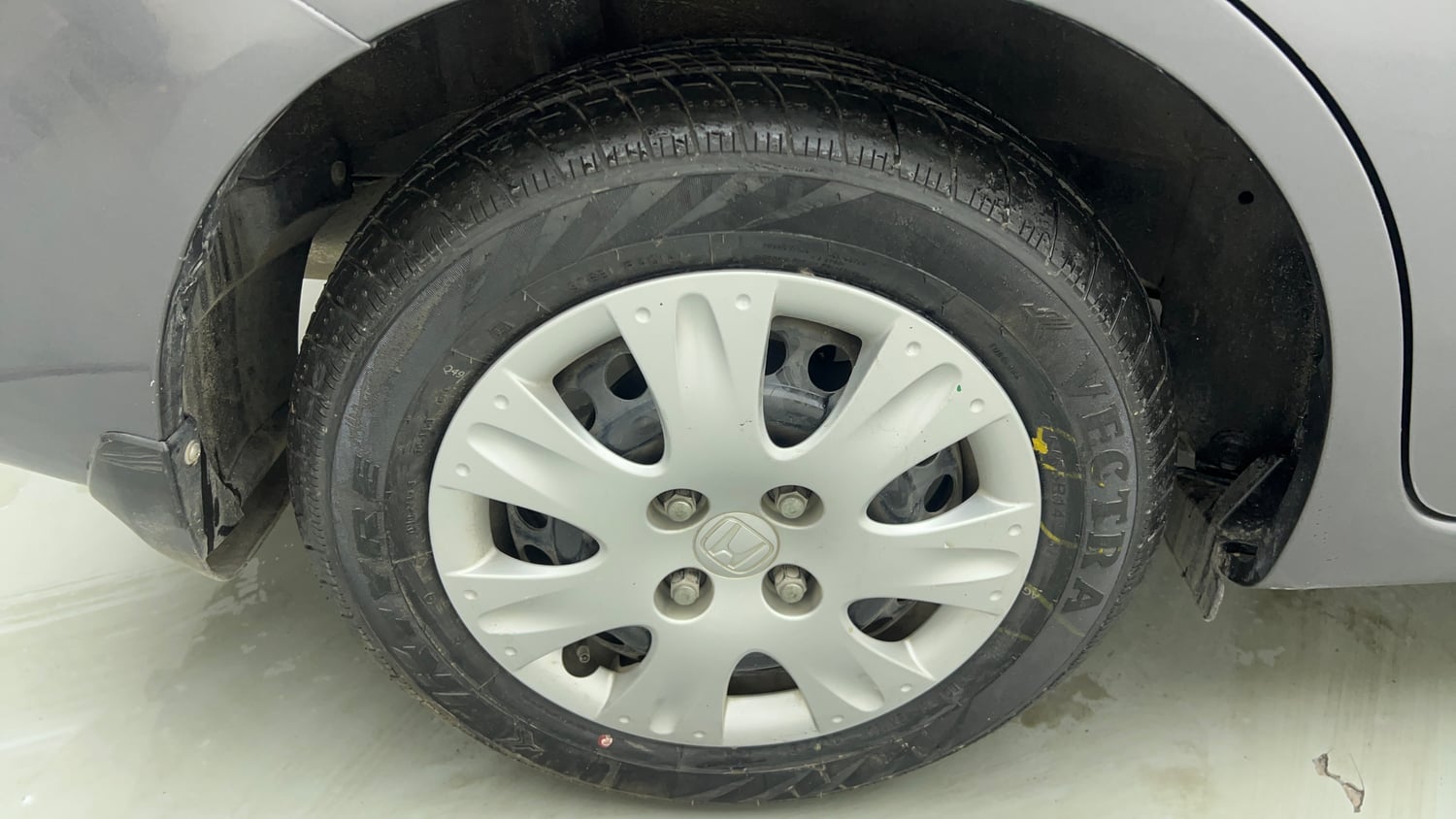 Used 2017 Honda Amaze 1.2 S i-VTEC Petrol Manual tyres RIGHT REAR TYRE RIM VIEW