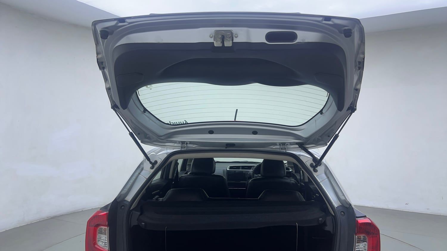 Used 2017 Honda WR-V VX MT Petrol Petrol Manual interior DICKY DOOR OPEN VIEW