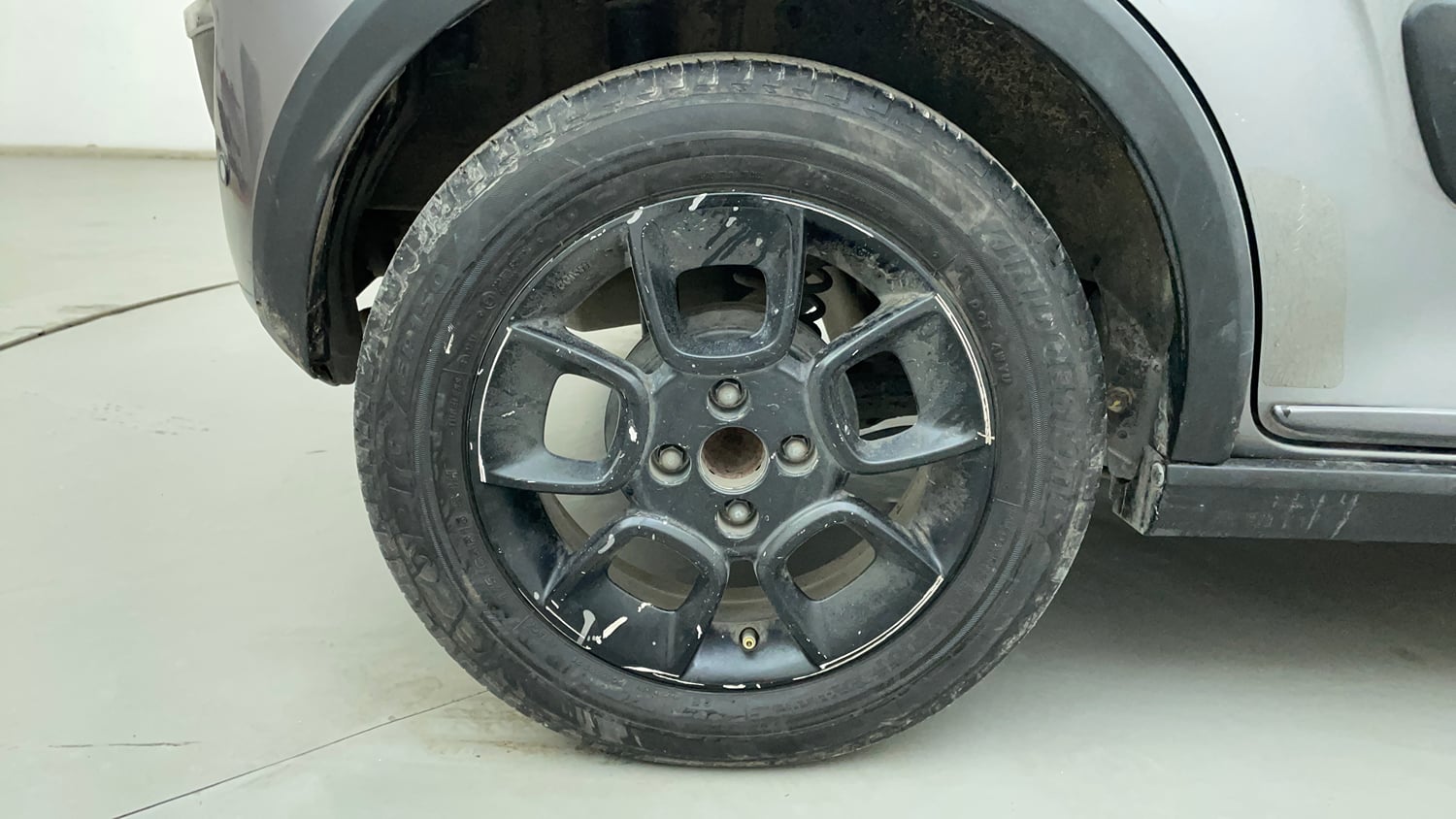 Used 2017 Maruti Suzuki Ignis Zeta 1.2 MT Petrol Manual tyres RIGHT REAR TYRE RIM VIEW