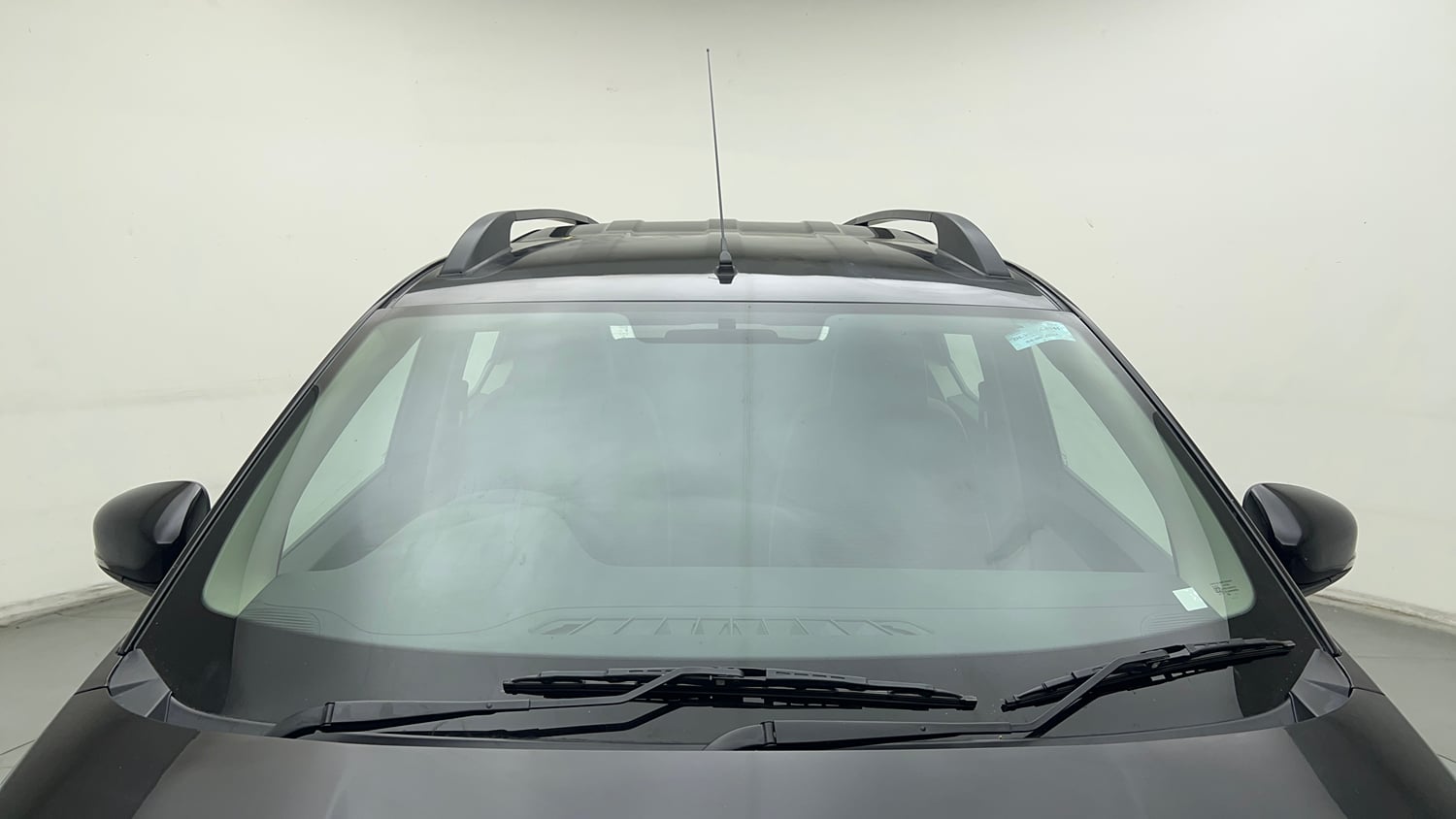 Used 2024 Renault Triber RXZ EASY-R AMT Petrol Automatic exterior FRONT WINDSHIELD VIEW