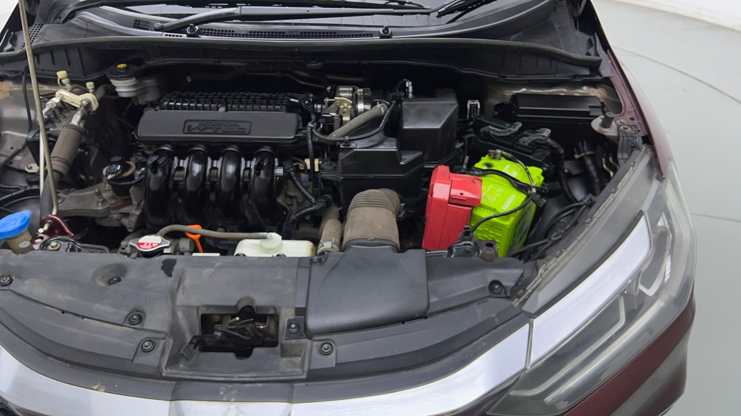Used 2018 Honda City V CVT Petrol Petrol Automatic engine ENGINE LEFT SIDE VIEW