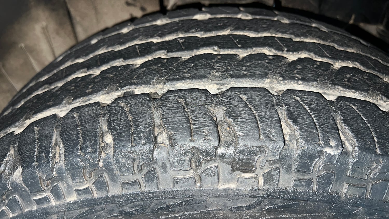 Used 2021 mahindra Thar LX Hard Top Petrol MT 4WD Petrol Manual tyres RIGHT FRONT TYRE TREAD VIEW