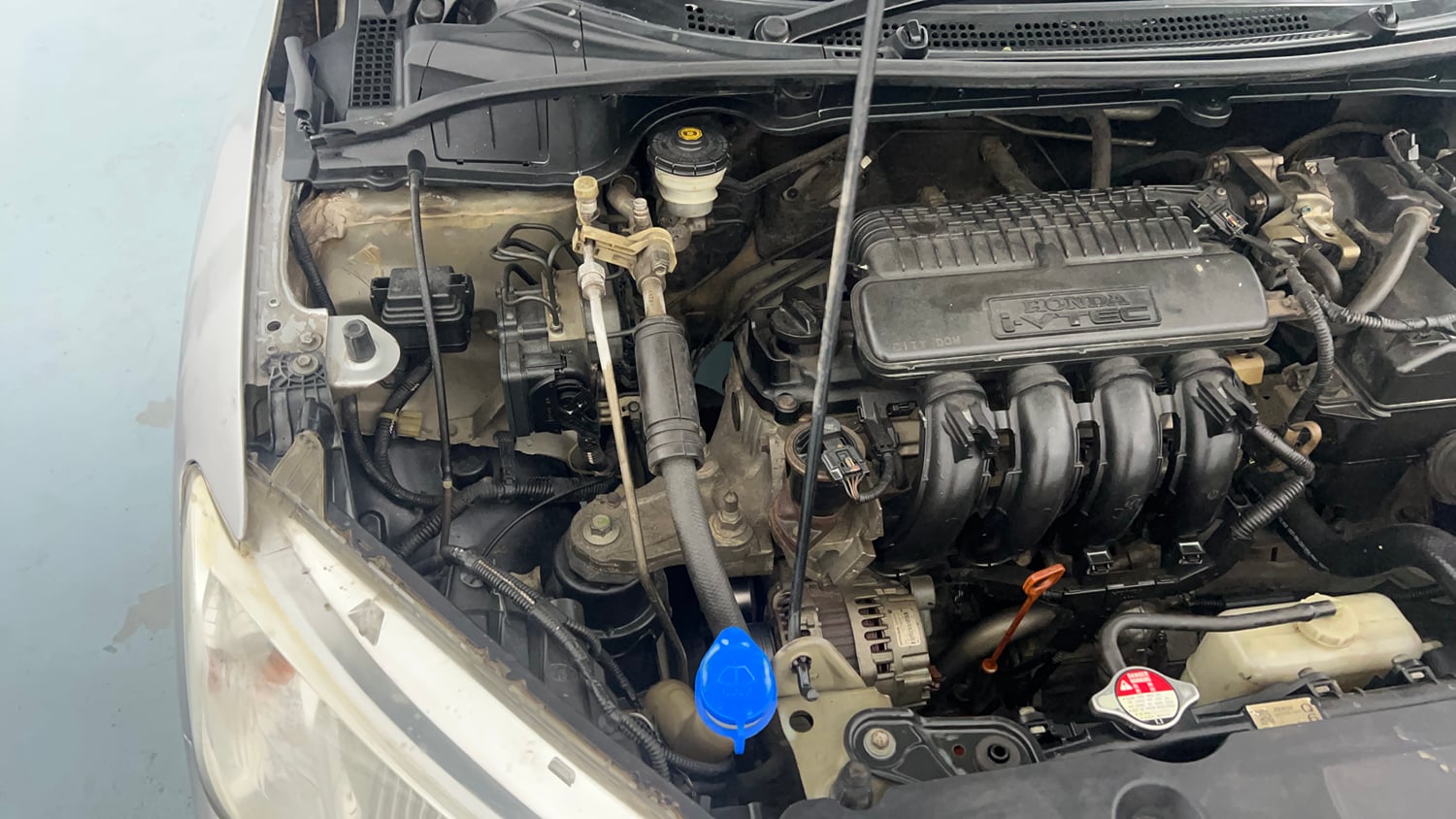 Used 2014 Honda City VX Petrol Manual engine ENGINE RIGHT SIDE VIEW