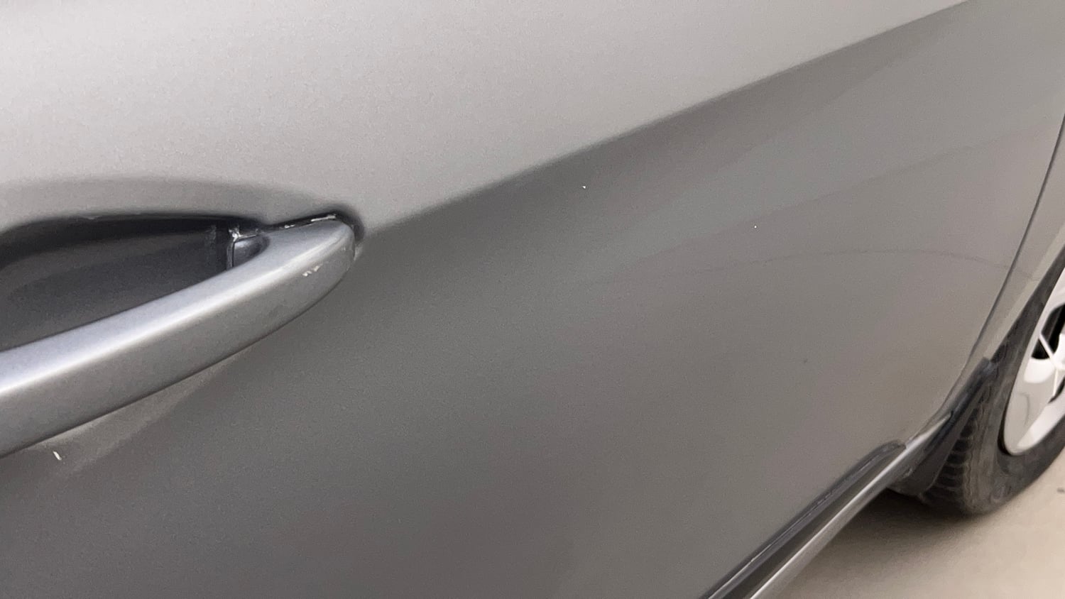 Used 2018 Tata Tiago Revotron XZ w/o Alloy Petrol Manual dents MINOR SCRATCH
