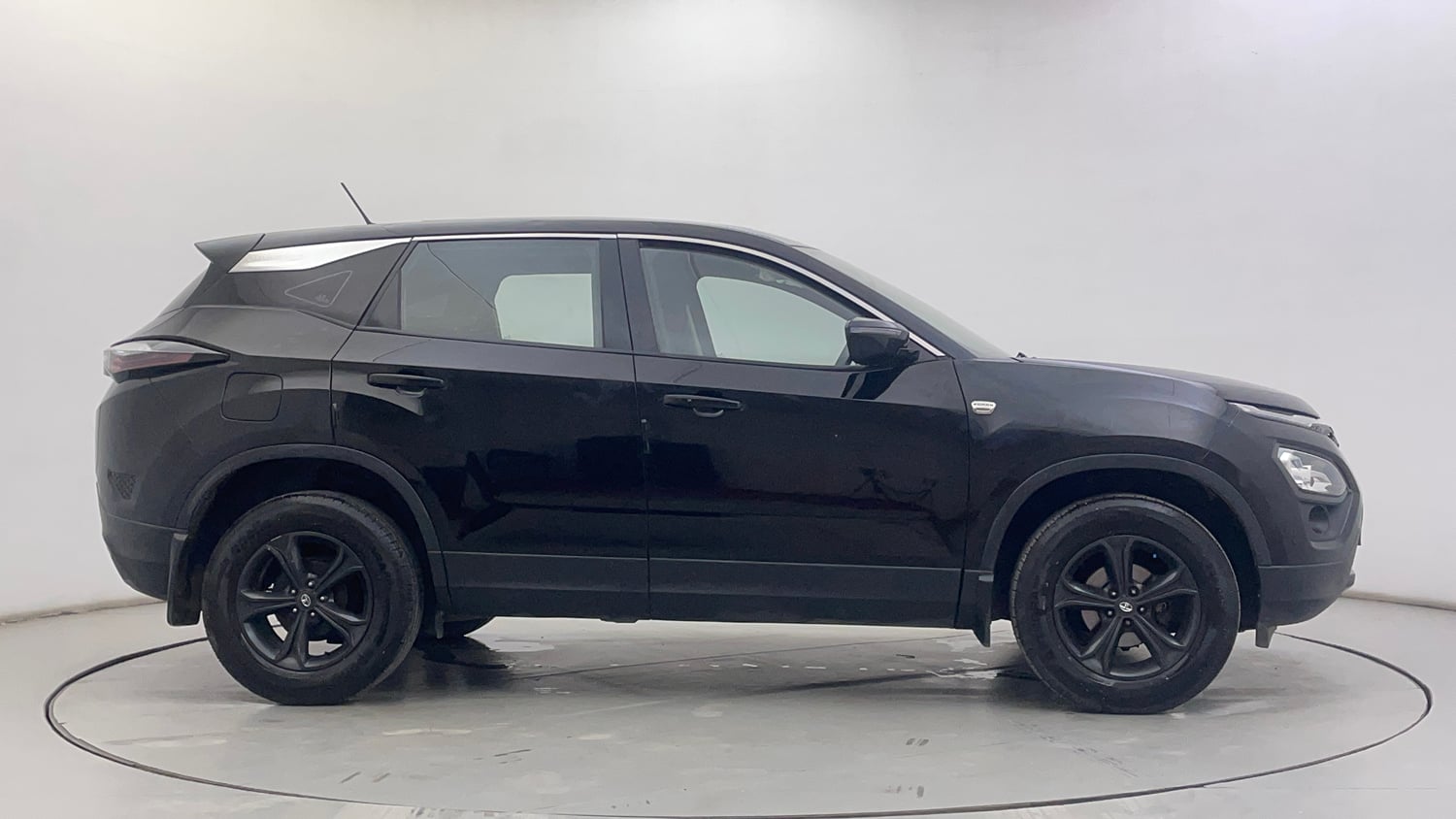 Used 2021 Tata Harrier XT Plus Dark Edition Diesel Manual exterior RIGHT SIDE VIEW