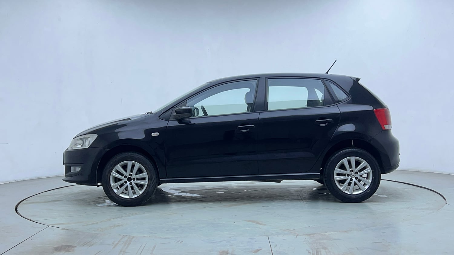 Used 2013 Volkswagen Polo Highline1.2L (P) Petrol Manual exterior LEFT SIDE VIEW