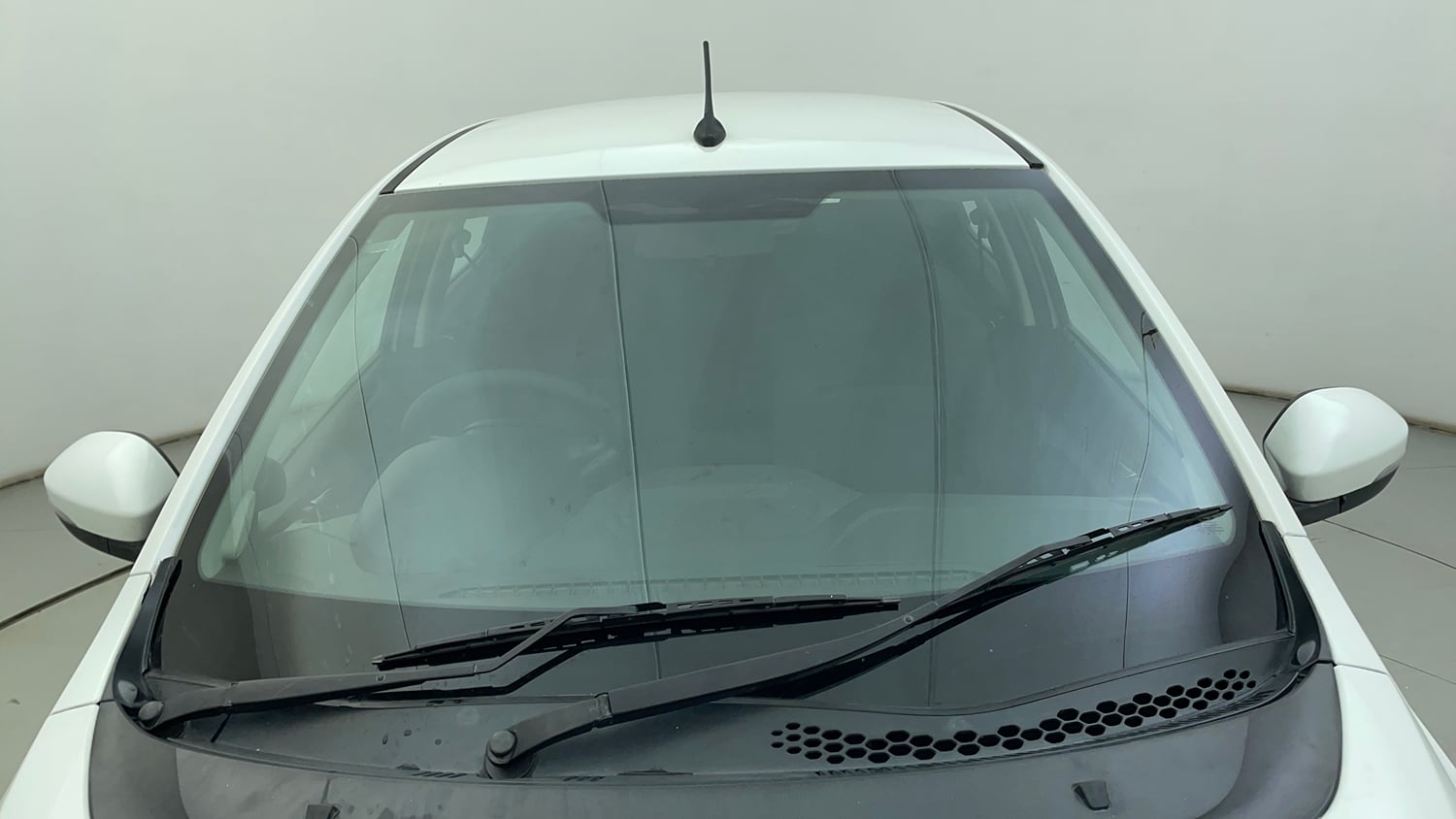 Used 2018 Tata Tiago Revotron XZ Petrol Manual exterior FRONT WINDSHIELD VIEW