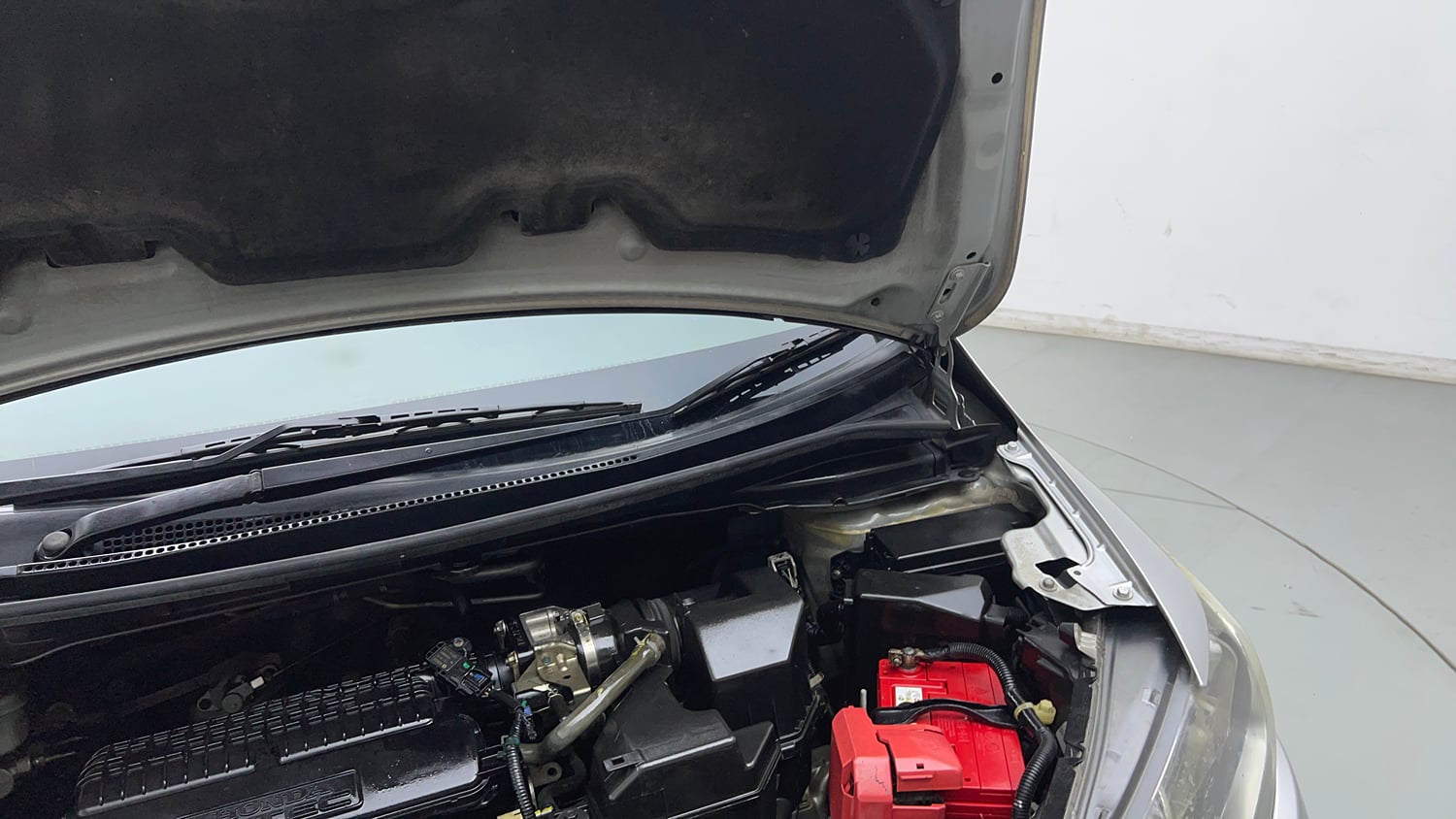 Used 2017 Honda Jazz SV Petrol Petrol Manual engine ENGINE LEFT SIDE HINGE & APRON VIEW