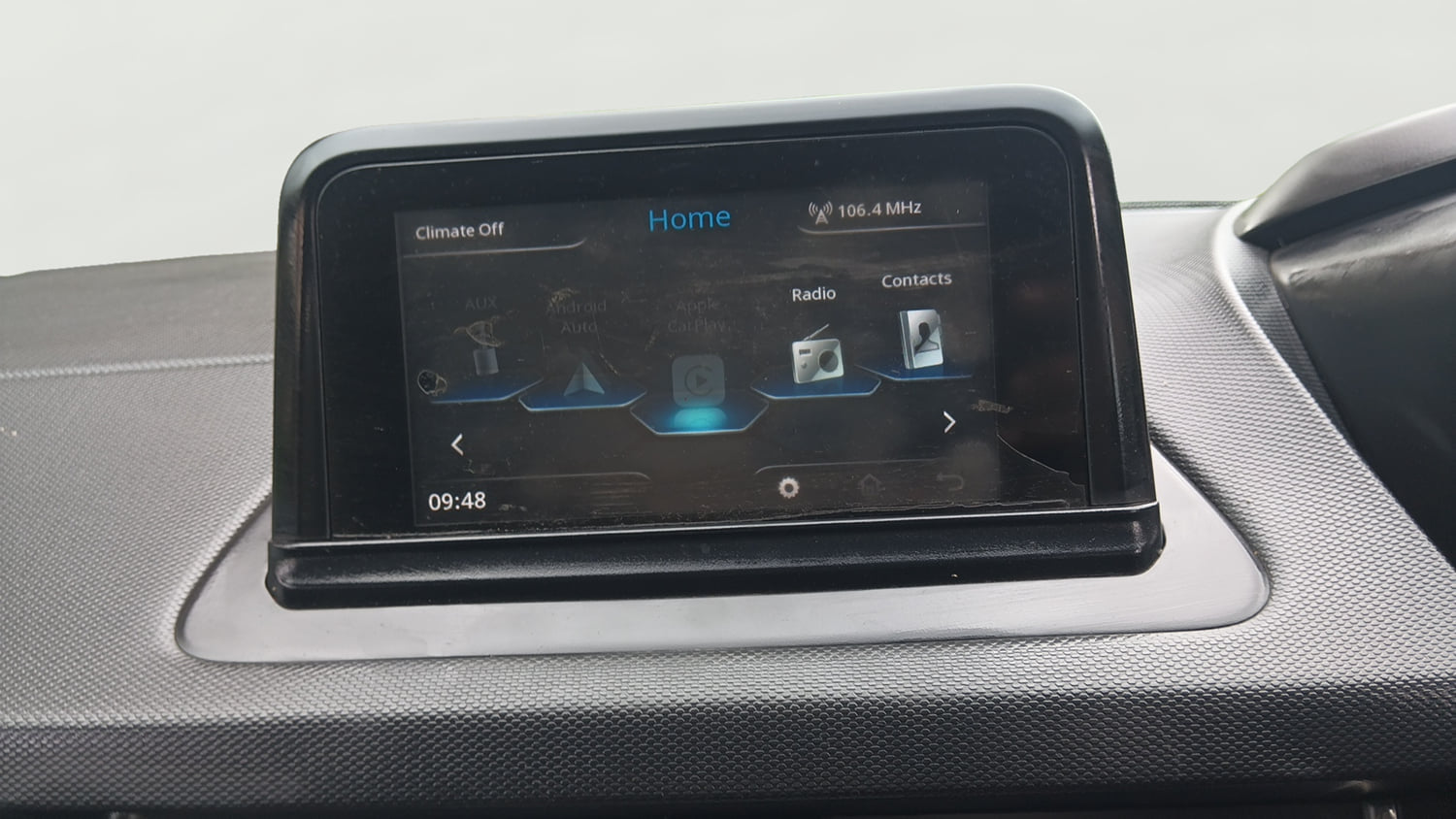 Used 2018 Tata Nexon XZ Plus Diesel Dual Tone Diesel Manual interior MUSIC SYSTEM & AC CONTROL VIEW