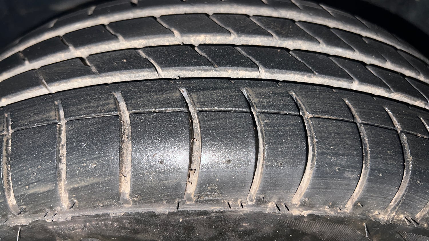 Used 2015 Maruti Suzuki Alto K10 VXi AMT Petrol Automatic tyres LEFT FRONT TYRE TREAD VIEW