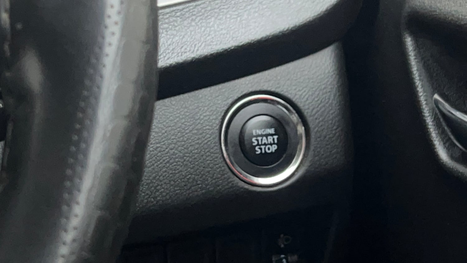 Used 2021 Maruti Suzuki Baleno Zeta Petrol Manual top_features Keyless start