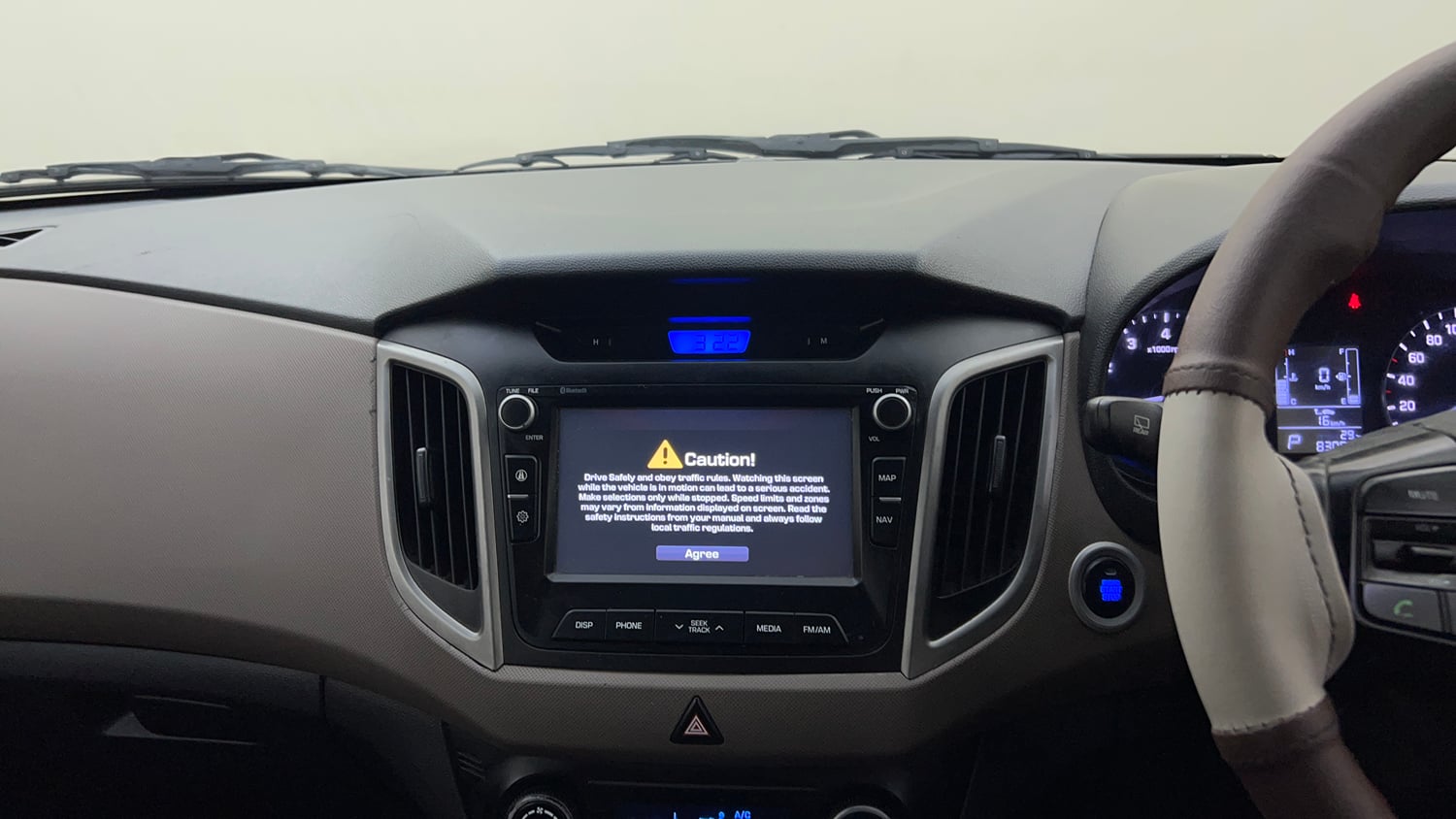 Used 2016 Hyundai Creta 1.6 SX Plus AT Petrol Petrol Automatic top_features Integrated (in-dash) music system