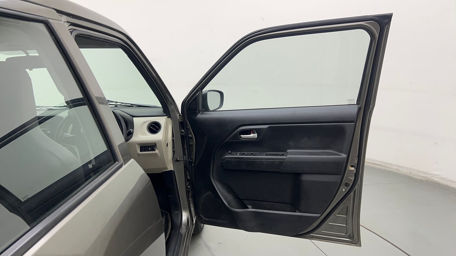 Used 2022 Maruti Suzuki Wagon R VXI 1.0 Petrol Manual interior RIGHT FRONT DOOR OPEN VIEW