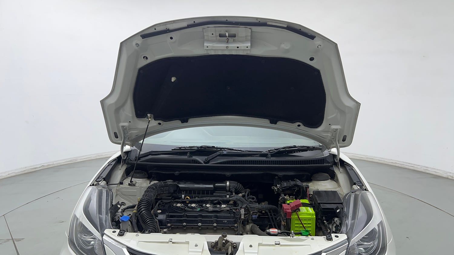 Used 2021 Maruti Suzuki Baleno Delta Petrol Manual engine ENGINE & BONNET OPEN FRONT VIEW