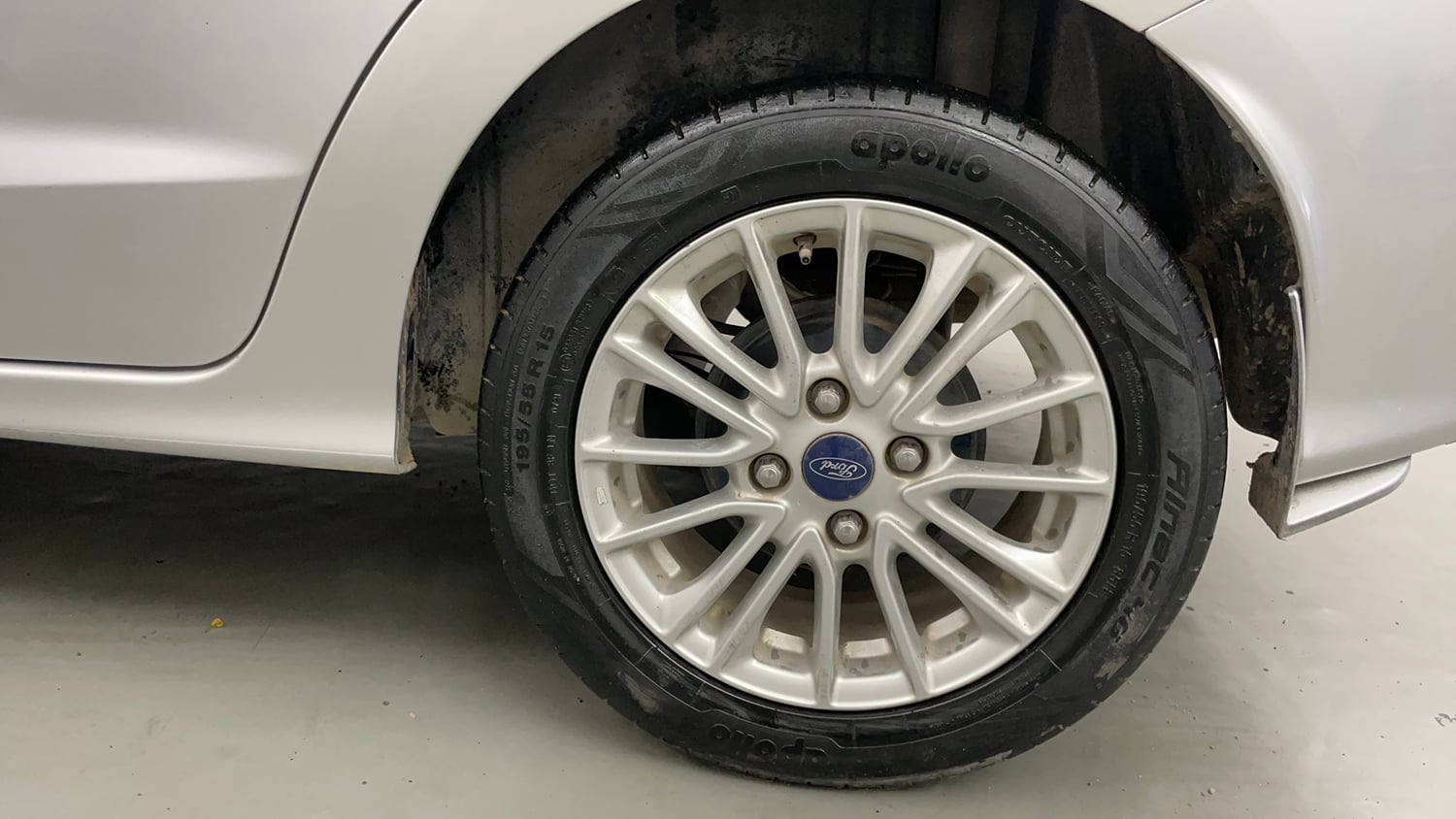 Used 2019 Ford Figo Aspire Titanium 1.2 Ti-VCT Petrol Manual tyres LEFT REAR TYRE RIM VIEW