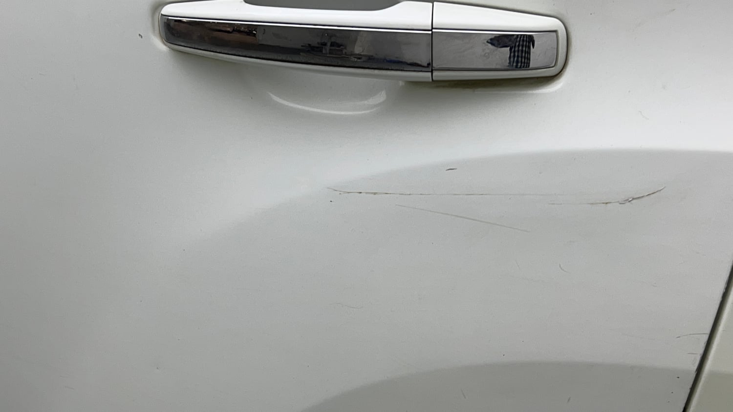 Used 2022 Tata Safari XTA Plus Diesel Automatic dents MINOR DENT