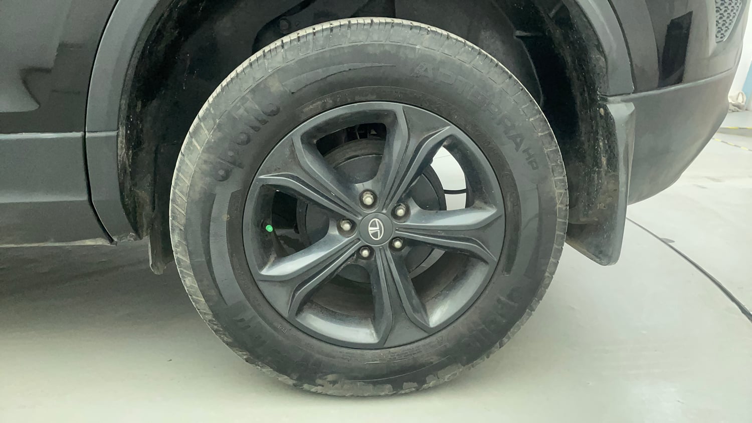 Used 2021 Tata Harrier XT Plus Dark Edition Diesel Manual tyres LEFT REAR TYRE RIM VIEW