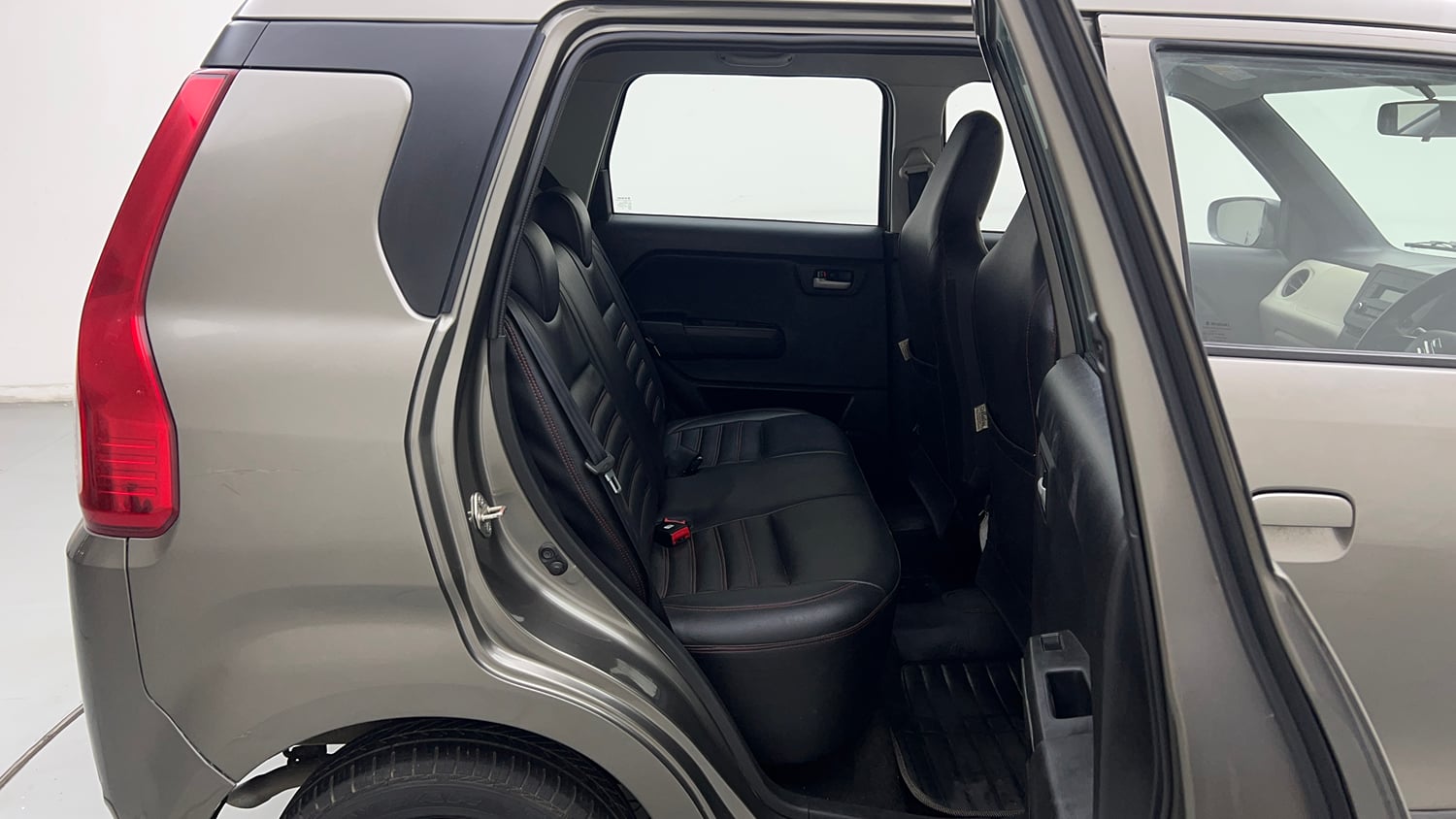 Used 2022 Maruti Suzuki Wagon R VXI 1.0 Petrol Manual interior RIGHT SIDE REAR DOOR CABIN VIEW