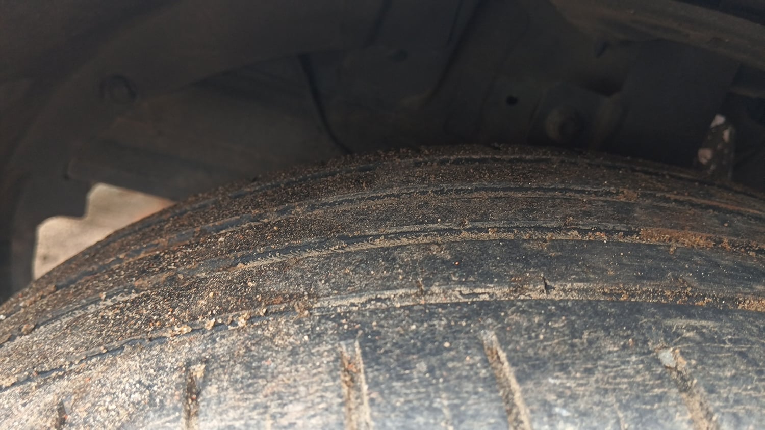 Used 2020 Maruti Suzuki Baleno Zeta Petrol Manual tyres LEFT FRONT TYRE TREAD VIEW