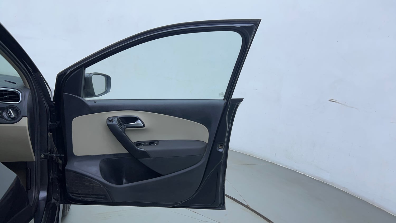 Used 2013 Volkswagen Polo Highline1.2L (P) Petrol Manual interior RIGHT FRONT DOOR OPEN VIEW