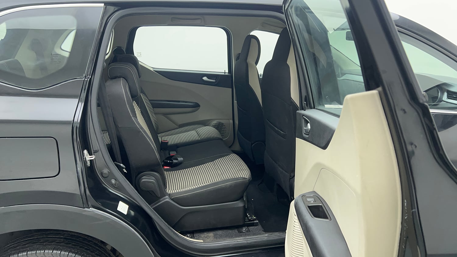 Used 2024 Renault Triber RXZ EASY-R AMT Petrol Automatic interior RIGHT SIDE REAR DOOR CABIN VIEW