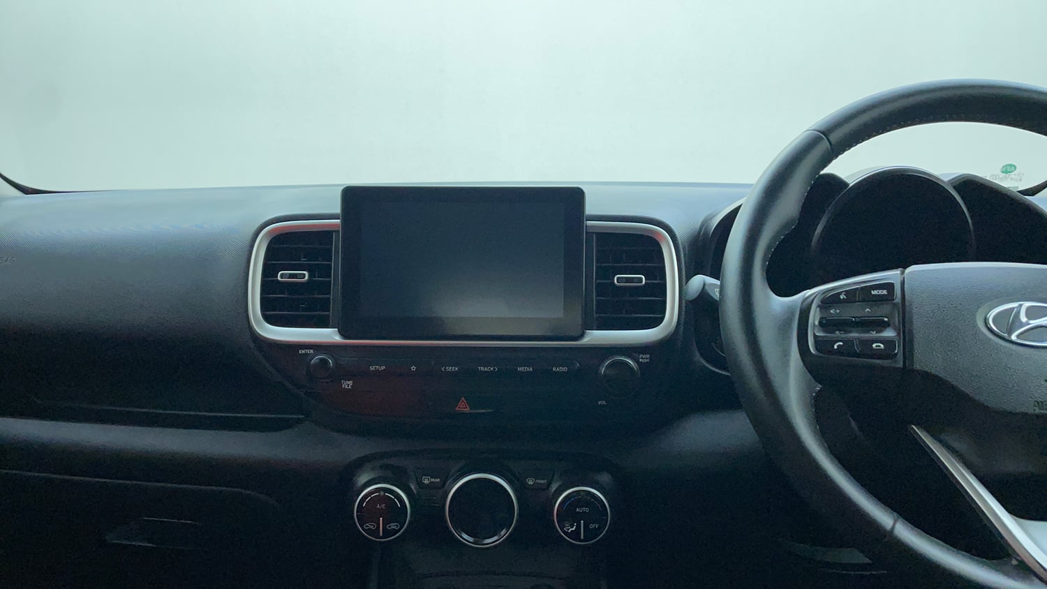 Used 2019 hyundai Venue SX 1.0 Turbo Petrol Petrol Manual interior MUSIC SYSTEM & AC CONTROL VIEW