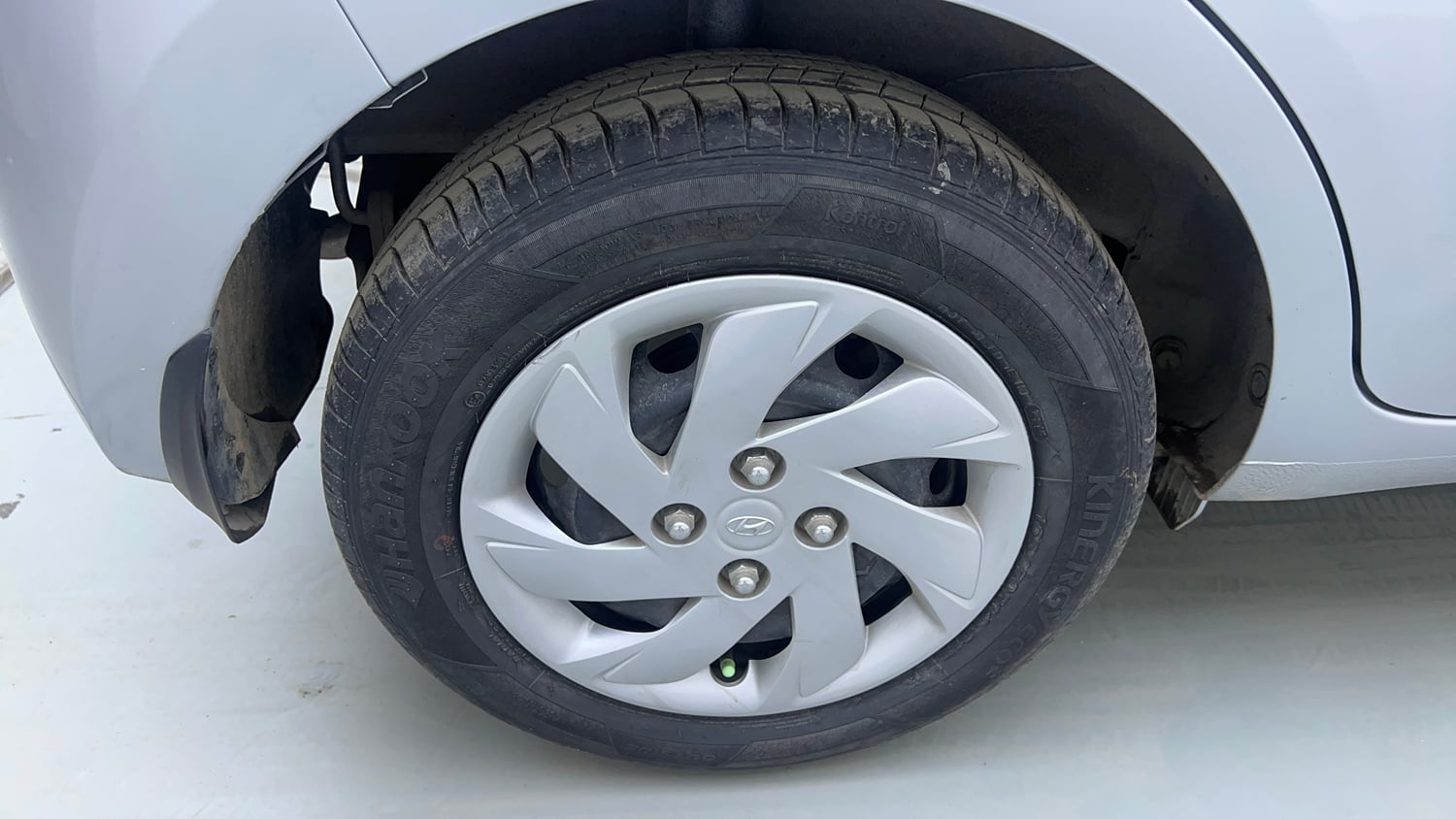 Used 2019 Hyundai Santro Sportz AMT Petrol Automatic tyres RIGHT REAR TYRE RIM VIEW