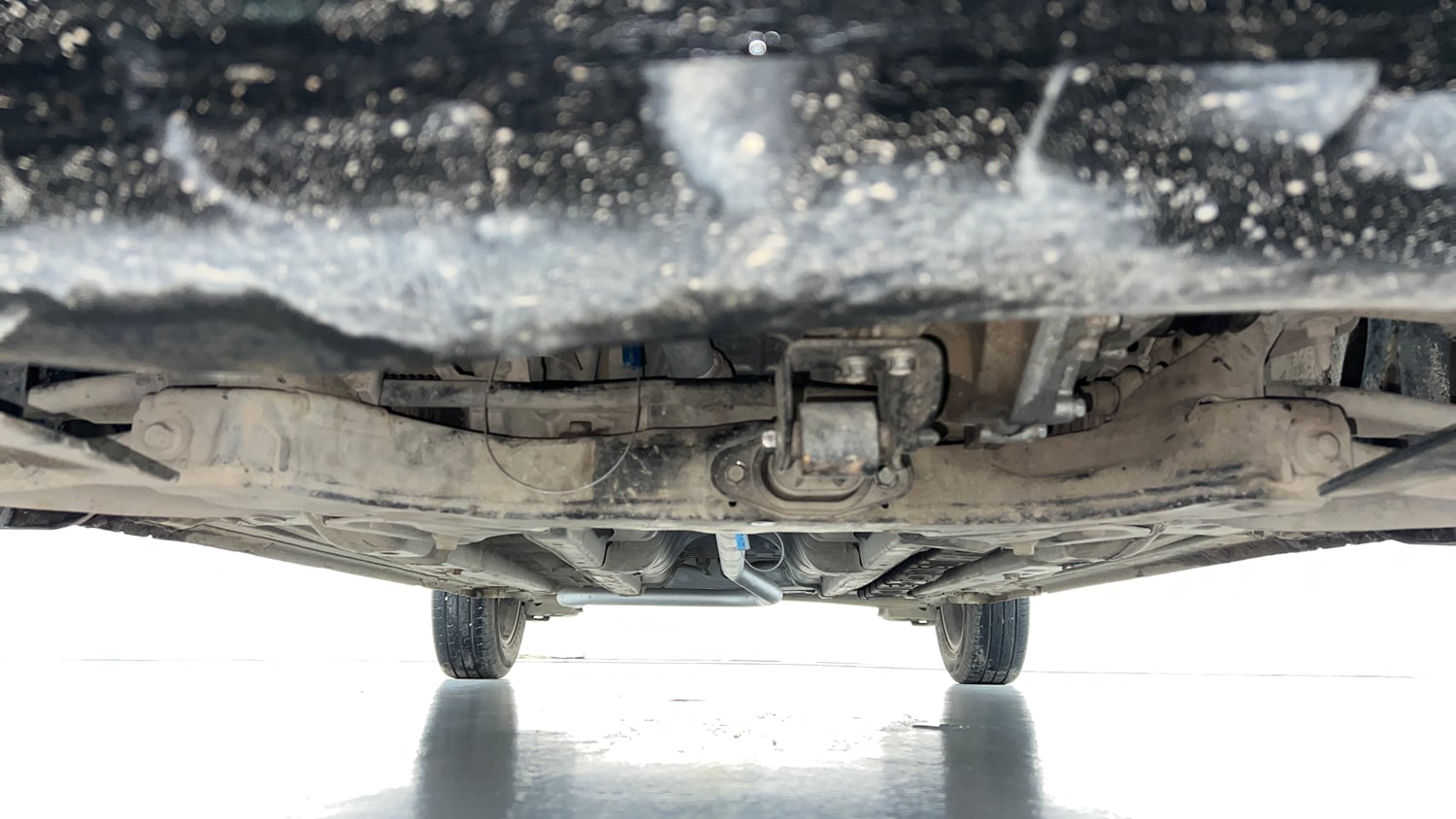 Used 2019 Hyundai Elite i20 Sportz Plus 1.2 Petrol Manual extra FRONT LEFT UNDERBODY VIEW