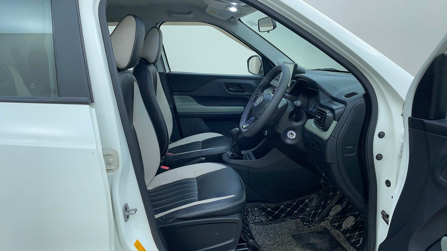 Used 2023 Tata Punch Adventure MT Petrol Manual interior RIGHT SIDE FRONT DOOR CABIN VIEW
