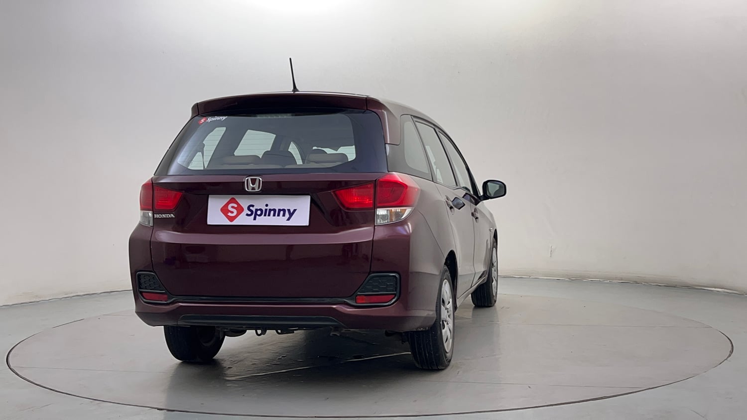 Used 2014 Honda Mobilio S Petrol Petrol Manual exterior RIGHT REAR CORNER VIEW
