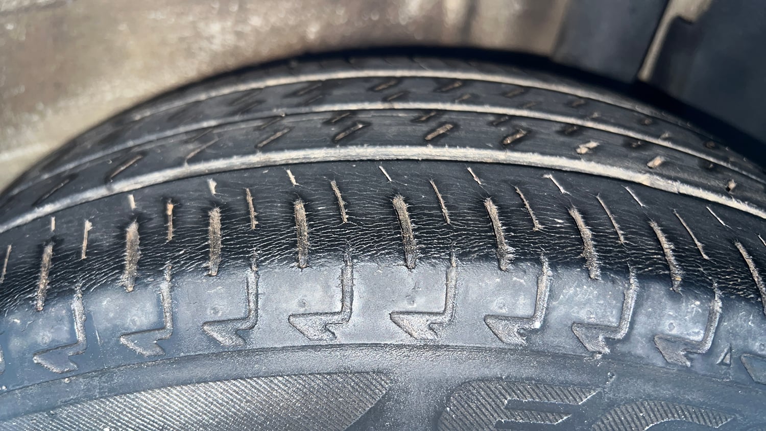 Used 2018 Maruti Suzuki Ignis Delta 1.2 AMT Petrol Automatic tyres LEFT REAR TYRE TREAD VIEW