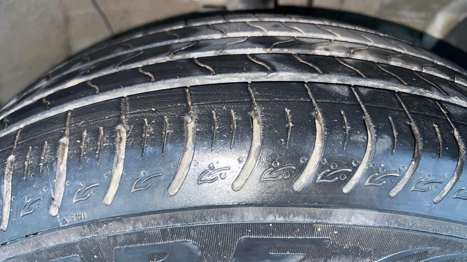 Used 2024 Hyundai Creta 1.5 MPi Petrol MT E Petrol Manual tyres RIGHT FRONT TYRE TREAD VIEW