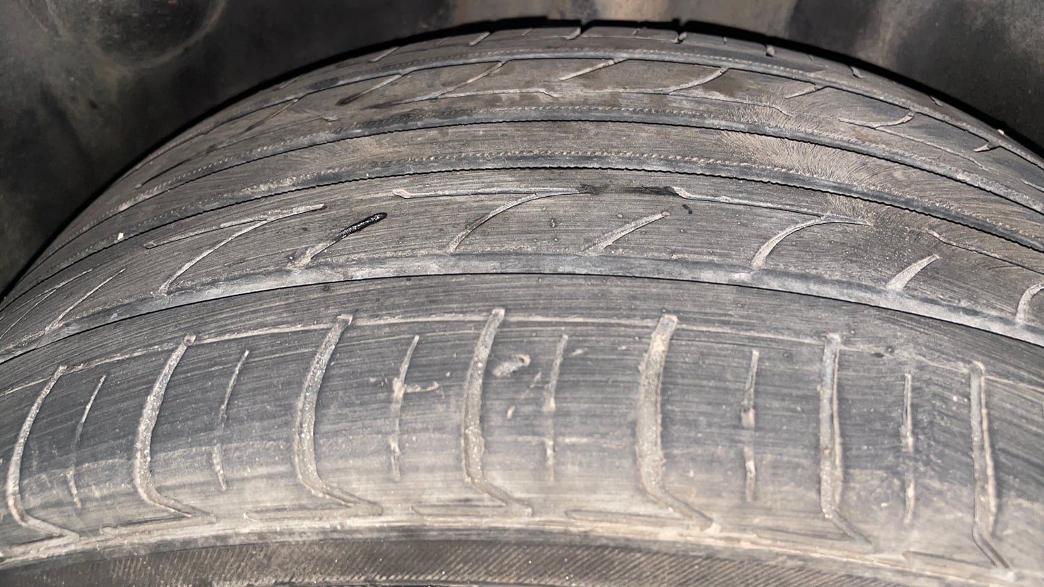 Used 2018 Volkswagen Ameo Highline 1.5L AT Diesel Automatic tyres RIGHT REAR TYRE TREAD VIEW