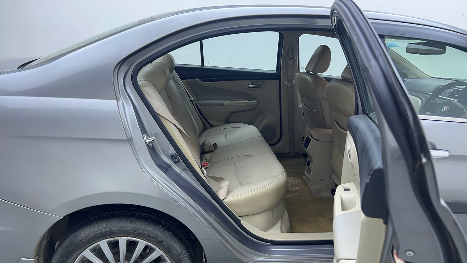 Used 2016 Maruti Suzuki Ciaz ZXI+ AT Petrol Automatic interior RIGHT SIDE REAR DOOR CABIN VIEW
