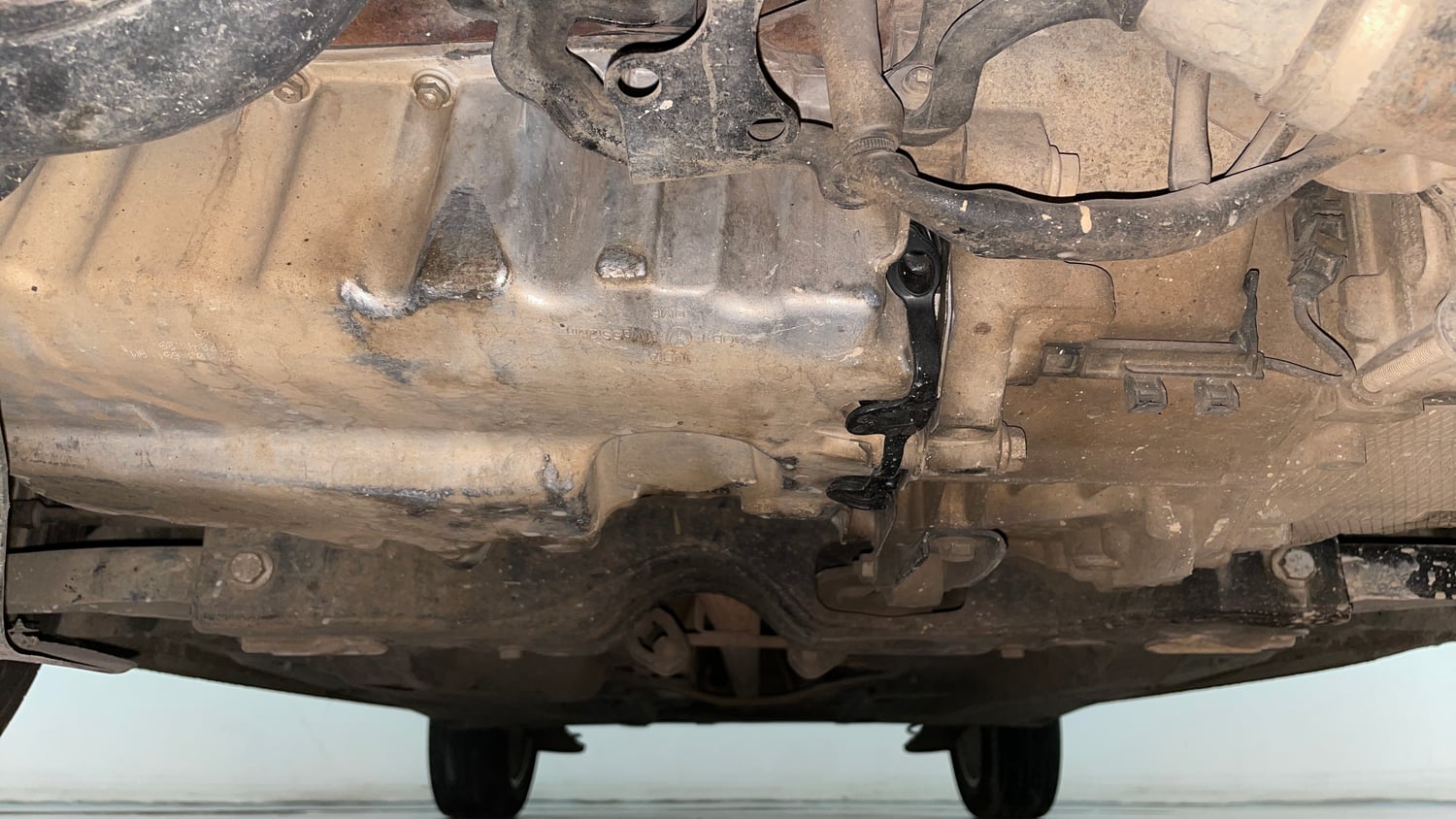 Used 2018 Volkswagen Ameo Highline 1.5L AT Diesel Automatic extra FRONT LEFT UNDERBODY VIEW