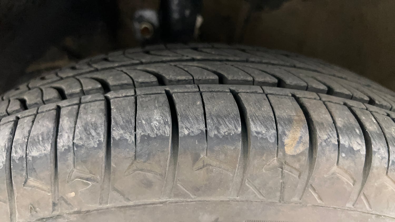 Used 2019 Maruti Suzuki Dzire VDi AMT Diesel Automatic tyres LEFT FRONT TYRE TREAD VIEW